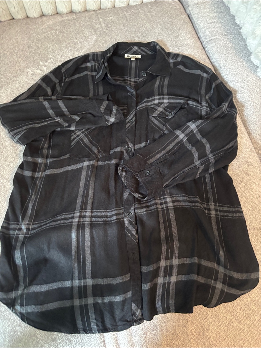Black and Gray Plaid Lightweight Shirt